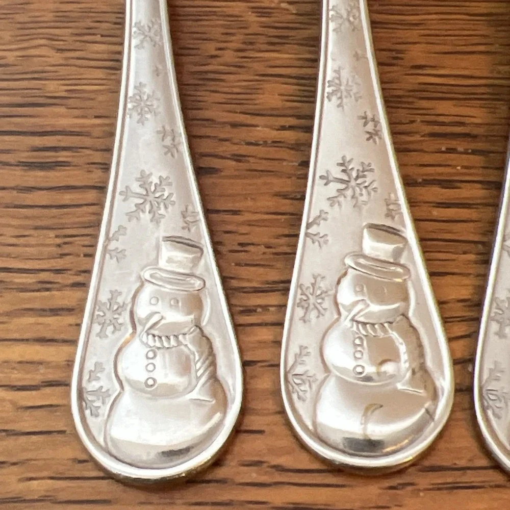 SNOWMAN FROST Cambridge 40 Pieces - 8 Settings 18/0 Stainless Flatware
